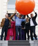 Amsterdam 2 september 2021
Aftrap van Stoptober bij Vondel CS.
Aanwezig Patricia PaaY Hans Klok Bill v Dijk  Louisa en Rowan en Patrick Martens .