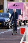 Amsterdam 4 oktober 2021
Bob Sikkes op zijn fiets in Amsterdam zuid.