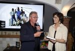 Volendam 12 oktober 2021
Boekpresentatie Jan Keizer bij Hotel Spaander in Volendam . Alle oude bendleden van BZN zijn aanwezig zoals Annie Schilder Carola Smit Jan Tuijp Jack Veerman Thomas Tol Dick Plat