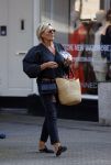 Amsterdam 17 september 2021
Caroline Tensen  doet boodschappen op de cornelis schuytstraat