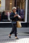 Amsterdam 17 september 2021
Caroline Tensen  doet boodschappen op de cornelis schuytstraat