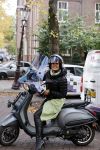 Amsterdam 11 oktober 2021
Presentatie fit platform van Antje Monteiro fit at home health & lifestyle. Chimene v Oosterhout en tanja Jess kwamen op vespa scooter