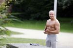 Amsterdam 6 september 2021
Dries Roelvink aan het trainen in het vondelpark.
Ook gaat hij met fans op de foto