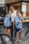 Amsterdam 18 september 2021
Emile Ratelband met zijn kinderen Emilio en Royce op de PC Hooftstraat