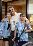 Amsterdam 18 september 2021
Emile Ratelband met zijn kinderen Emilio en Royce op de PC Hooftstraat