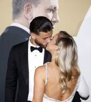 Amsterdam 28 september 2021
Premiere James Bond in Tuschinski.
Emma Heesters met haar vriend voetballer Wesley Hoedt