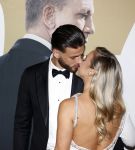 Amsterdam 28 september 2021
Premiere James Bond in Tuschinski.
Emma Heesters met haar vriend voetballer Wesley Hoedt