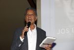 Amsterdam 30 september 2021
Boekpresentatie Jos Brink in Carre . Frank Sanders ontvangt het eerste boek uit handen van de schrijver Tom v d Oetelaar.