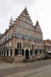 Naarden 24 september 2021
Nina ten Brink de dochter van Robert ten Brink en zijn vrouw Roos trouwt in het gemeentehuis van Naarden Vesting met haar man Laurens Jan . Ze arriveren in een bakfiets.