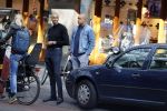 Amsterdam 4 september 2021
Gerald Roethof heeft een meisje aangereden die op de fiets reed . Het ongeluk gebeurde op de beethovenstraat. Daarna kwam zijn vriendin, Anna Sara Prins kwam naar hem toe.