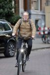 Amsterdam 20 september 2021
Gijs Scholten v Asschat op de fiets in Amsterdam zuid