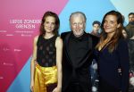 Amsterdam 11 oktober 2021
Premiere Liefde zonder grenzenin Tuschinski met in de hoofdrol Yolanthe Cabau v Kasbergen Jim Bakkum Soy Kroon Abbey Hoes  Hajo Bruins en Peggy Vrijens . hajo Bruins kwam met zijn vriendin en schoonzus