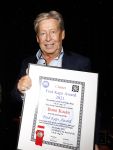 Utrecht 10 oktober 2021
Hans Kazan krijgt de Fred Kaps award.
Zijn vrouw Wendy en zoon Steven Kazan