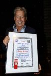 Utrecht 10 oktober 2021
Hans Kazan krijgt de Fred Kaps award.
Zijn vrouw Wendy en zoon Steven Kazan