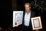 Utrecht 10 oktober 2021
Hans Kazan krijgt de Fred Kaps award.
Zijn vrouw Wendy en zoon Steven Kazan