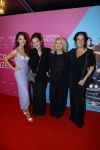 Amsterdam 11 oktober 2021
Premiere Liefde zonder grenzenin Tuschinski met in de hoofdrol Yolanthe Cabau v Kasbergen Jim Bakkum Soy Kroon Abbey Hoes  Hajo Bruins en Peggy Vrijens . Holly Brood kwam met haar moeder Sandra en Zus en schoonmoeder