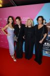 Amsterdam 11 oktober 2021
Premiere Liefde zonder grenzenin Tuschinski met in de hoofdrol Yolanthe Cabau v Kasbergen Jim Bakkum Soy Kroon Abbey Hoes  Hajo Bruins en Peggy Vrijens . Holly Brood kwam met haar moeder Sandra en Zus en schoonmoeder