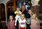 Volendam 12 oktober 2021
Boekpresentatie Jan Keizer bij Hotel Spaander in Volendam . Alle oude bendleden van BZN zijn aanwezig zoals Annie Schilder Carola Smit Jan Tuijp Jack Veerman Thomas Tol Dick Plat