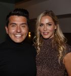 Amsterdam 14 oktober 2021
Televizierring gala in Carre Amsterdam. Jan Smit met zijn vrouw Liza en Nikkie Tutorials