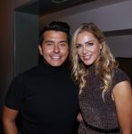 Amsterdam 14 oktober 2021
Televizierring gala in Carre Amsterdam. Jan Smit met zijn vrouw Liza en Nikkie Tutorials