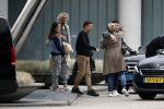 Schiphol 17 oktober 2021
Gordon gaat emigreren naar Dubai en vertrekt vanag Schiphol met div vrienden. Oa Patrick Kathy zijn manager Nathalie  Moser en vriend Jeffrey de Visser gaan met hem mee