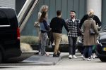 Schiphol 17 oktober 2021
Gordon gaat emigreren naar Dubai en vertrekt vanag Schiphol met div vrienden. Oa Patrick Kathy zijn manager Nathalie  Moser en vriend Jeffrey de Visser gaan met hem mee
