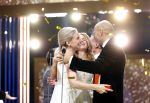 Amsterdam 14 oktober 2021
Televizierring gala in Carre Amsterdam.. De winnaar is Jessica Villerius met de kinderen van Ruinerwold