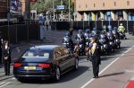 Den Haag 21 september 2021
Prinsjesdag in Den Haag 2021. De troonrede is in de grote kerk. Aanwezig namens de koninklijke familie zijn Koning Willem Alexander en Koningin Maxima Prins Constantijn en Prinses Laurentien. Audi A8 van Koning Willem Alexander