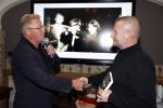 Volendam 12 oktober 2021
Boekpresentatie Jan Keizer bij Hotel Spaander in Volendam . Alle oude bendleden van BZN zijn aanwezig zoals Annie Schilder Carola Smit Jan Tuijp Jack Veerman Thomas Tol Dick Plat . Zoon Leo Lucassen