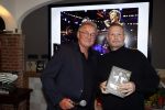 Volendam 12 oktober 2021
Boekpresentatie Jan Keizer bij Hotel Spaander in Volendam . Alle oude bendleden van BZN zijn aanwezig zoals Annie Schilder Carola Smit Jan Tuijp Jack Veerman Thomas Tol Dick Plat . Zoon Leo Lucassen