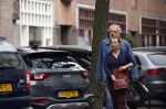 Amsterdam 25 september 2021
Lies Visschedijk met haar neiwue vriend Mar en zijn dochter op straat in Amsterdam.