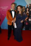 Amsterdam 11 oktober 2021
Premiere Liefde zonder grenzenin Tuschinski met in de hoofdrol Yolanthe Cabau v Kasbergen Jim Bakkum Soy Kroon Abbey Hoes  Hajo Bruins en Peggy Vrijens . Marcel Boekhoorn met zijn vriendin Rebecca Cabau v Kasbereg
