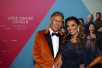 Amsterdam 11 oktober 2021
Premiere Liefde zonder grenzenin Tuschinski met in de hoofdrol Yolanthe Cabau v Kasbergen Jim Bakkum Soy Kroon Abbey Hoes  Hajo Bruins en Peggy Vrijens . Marcel Boekhoorn met zijn vriendin Rebecca Cabau v Kasbereg