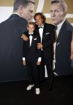 Amsterdam 28 september 2021
Premiere James Bond in Tuschinski. Marco Juffermans met zijn zoon
