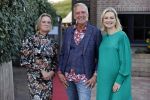 Noordwijk 4 september 2021
Martien Meiland viert zijn 60e verjaardag in de tuin van zijn nieuwe huis/villa. Aanwezig oa Erica Meiland Maxime Meiland (zwanger) met partner Leroy Molkenboer en Montana Meiland met partner Dirk