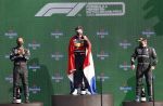Zandvoort 5 september 2021
Max Verstappen wint de GP F1 van Nederland . Hij staat op het podium met Lewis Hamilton en Valteri Bottas. Charlene de Carvalho Heineken reikt de prijzen uit.
