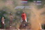 Zandvoort 5 september 2021
Max Verstappen wint de GP F1 van Nederland . Hij staat op het podium met Lewis Hamilton en Valteri Bottas. Charlene de Carvalho Heineken reikt de prijzen uit.