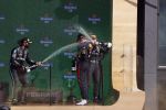 Zandvoort 5 september 2021
Max Verstappen wint de GP F1 van Nederland . Hij staat op het podium met Lewis Hamilton en Valteri Bottas. Charlene de Carvalho Heineken reikt de prijzen uit.
