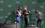 Zandvoort 5 september 2021
Max Verstappen wint de GP F1 van Nederland . Hij staat op het podium met Lewis Hamilton en Valteri Bottas. Charlene de Carvalho Heineken reikt de prijzen uit.