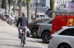 Amsterdam 6 september 2021
Max Westerman op de fiets in het centrum van Amsterdam.