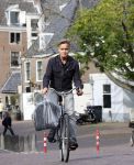 Amsterdam 6 september 2021
Max Westerman op de fiets in het centrum van Amsterdam.