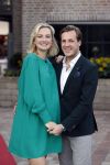 Noordwijk 4 september 2021
Martien Meiland viert zijn 60e verjaardag in de tuin van zijn nieuwe huis/villa. Aanwezig oa Erica Meiland Maxime Meiland (zwanger) met partner Leroy Molkenboer en Montana Meiland met partner Dirk