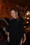 Amsterdam 6 oktober 2021
Premiere altijd al Loiza  van Loiza Lamers in tuschinski.
Myrthe Mylius met een vriendin