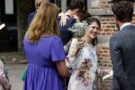 Naarden 24 september 2021
Nina ten Brink de dochter van Robert ten Brink en zijn vrouw Roos trouwt in het gemeentehuis van Naarden Vesting met haar man Laurens Jan . Ze arriveren in een bakfiets.