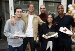 Amsterdam 2 oktober 2021
Patrick Kluivert zijn vrouw Rosanna Nino Wilkes zijn aandeelhouder in het sneakermerk Qurk. De schoenen worden van kurk gemaakt. De winkel zit in de 9 straatjes.