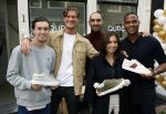 Amsterdam 2 oktober 2021
Patrick Kluivert zijn vrouw Rosanna Nino Wilkes zijn aandeelhouder in het sneakermerk Qurk. De schoenen worden van kurk gemaakt. De winkel zit in de 9 straatjes.