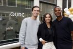 Amsterdam 2 oktober 2021
Patrick Kluivert zijn vrouw Rosanna Nino Wilkes zijn aandeelhouder in het sneakermerk Qurk. De schoenen worden van kurk gemaakt. De winkel zit in de 9 straatjes.