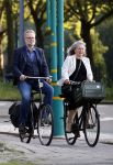 Amsterdam 3 september 2021
Paatrick Stoof met zijn partner op de fiets in Amsterdam Buitenveldert.