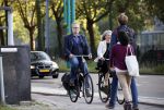 Amsterdam 3 september 2021
Paatrick Stoof met zijn partner op de fiets in Amsterdam Buitenveldert.