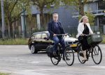 Amsterdam 3 september 2021
Paatrick Stoof met zijn partner op de fiets in Amsterdam Buitenveldert.